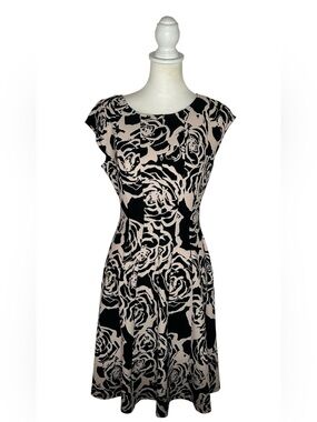 Elle Fit & Flare Black Blush Floral EUC Midi Dress Sz S Garden Party Classic